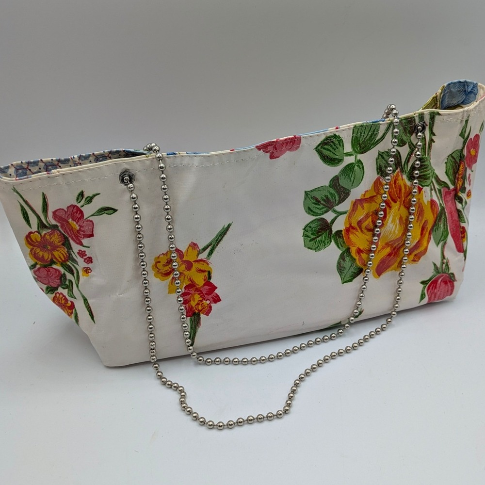 Mary Jane‎ Oilcloth Floral Shoulder Bag White Multicolor Ball Chain Purse Whimsy